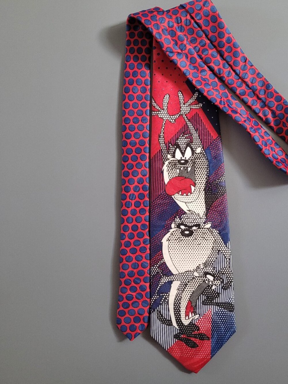 Looney Tunes Vintage 1996 Taz Tamanian Devil Comic Dot Art Tie Cartoon